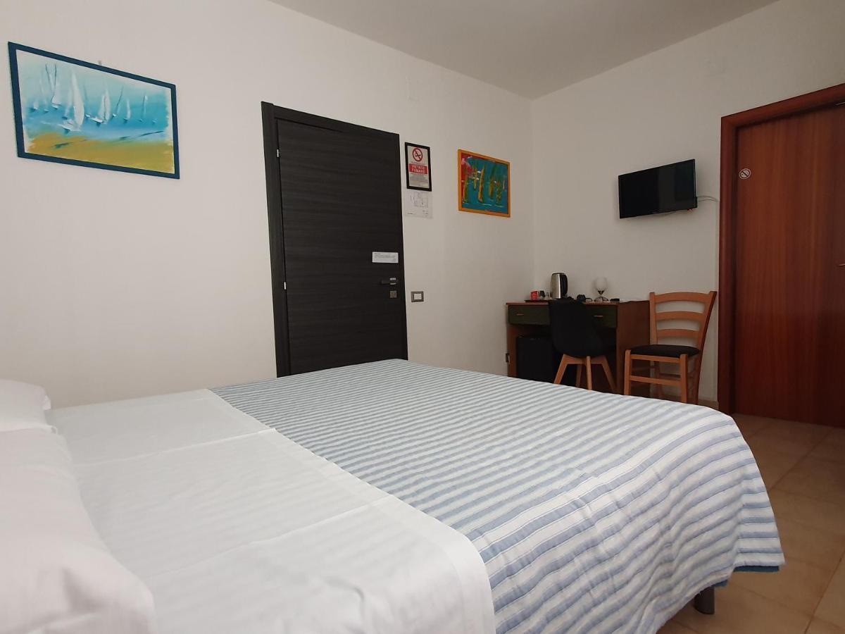 Hotel Cormorano Pedaso Bagian luar foto