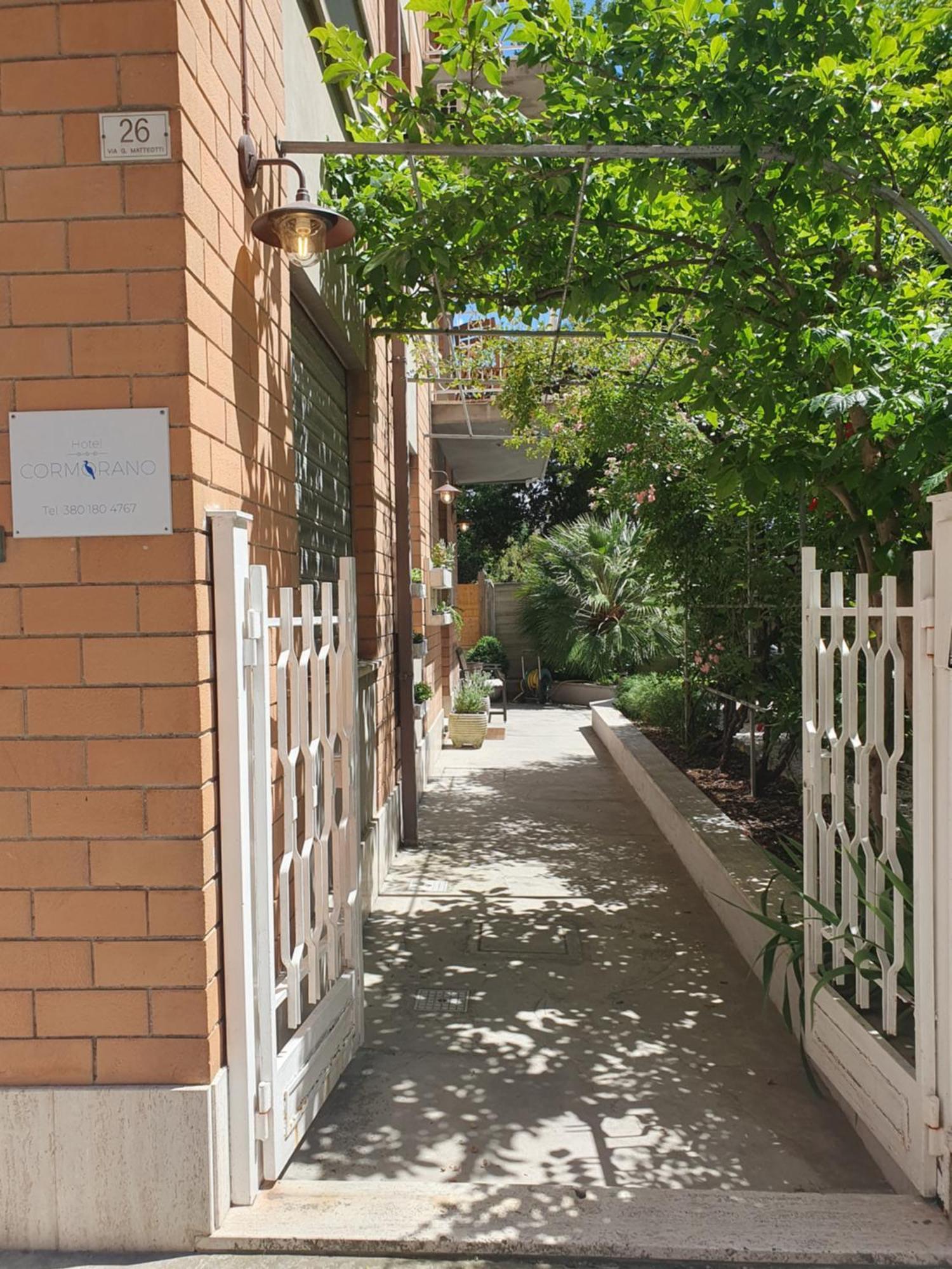 Hotel Cormorano Pedaso Bagian luar foto
